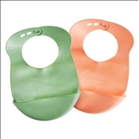 Tommee Tippee Roll and Go Bib Tommee Tippee Roll and Go Bib